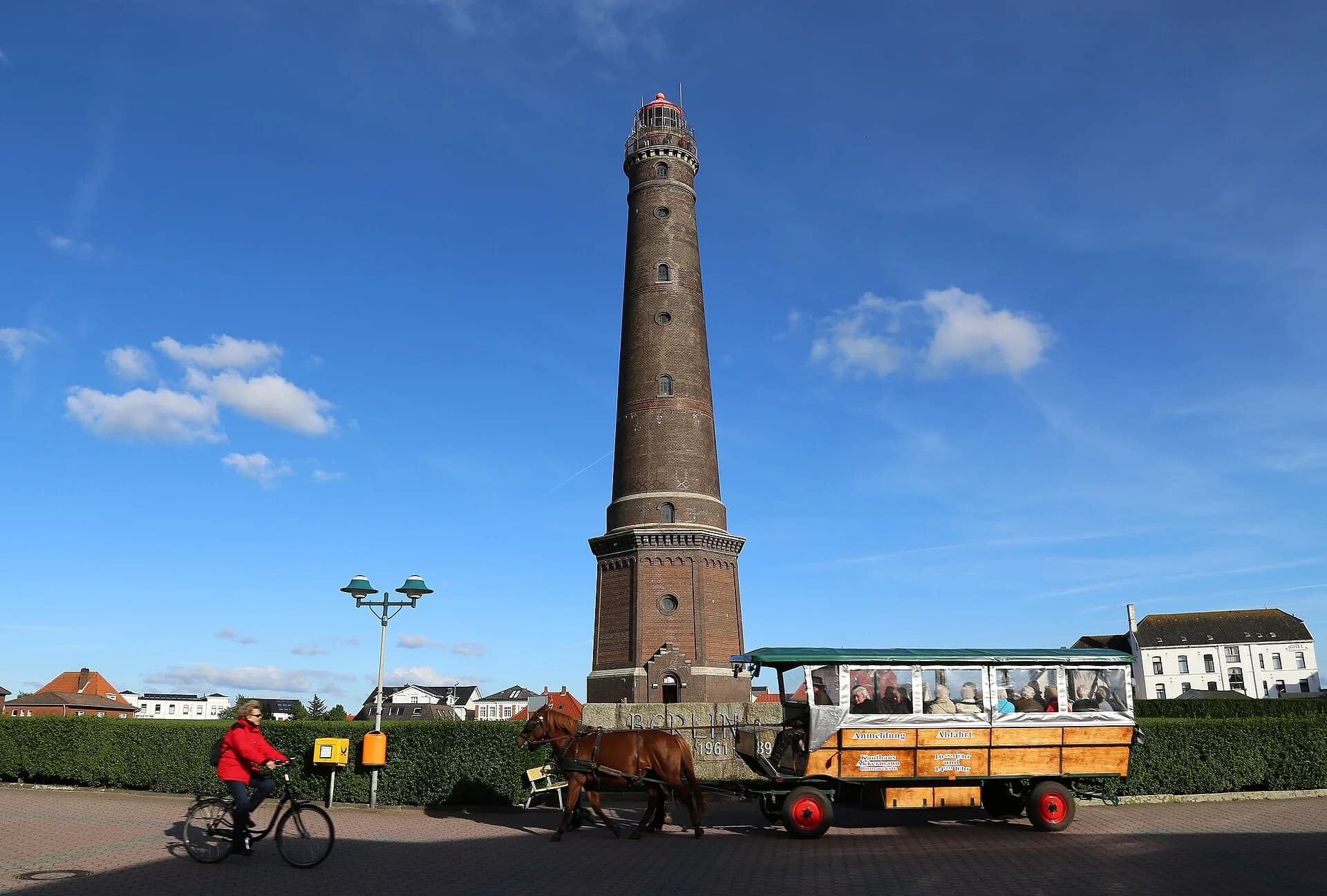 Neuer Leuchtturm im Borkumer Ortszentrum, Aufnahme von 2013